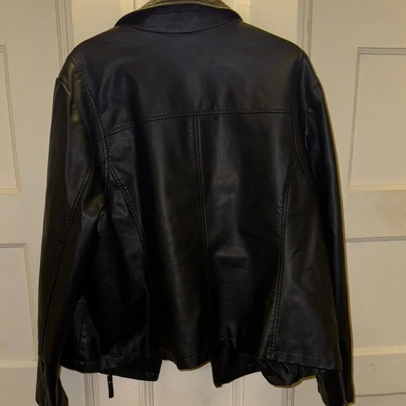 Women's Black Faux Leather Jacket - Picture 5 of 5